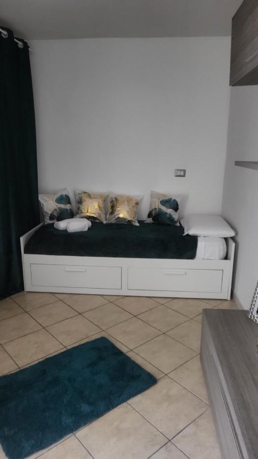 Апартаменты Chalaro' Apartament Катания Экстерьер фото